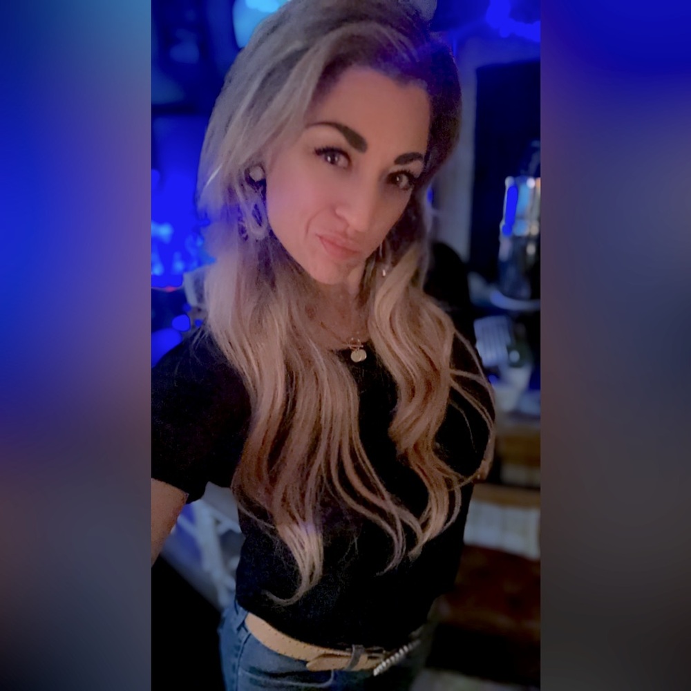 Meet your Posher, Casey